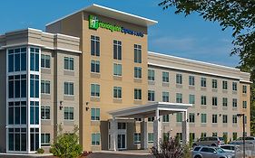 Holiday Inn Express & Suites Norwood Boston Area